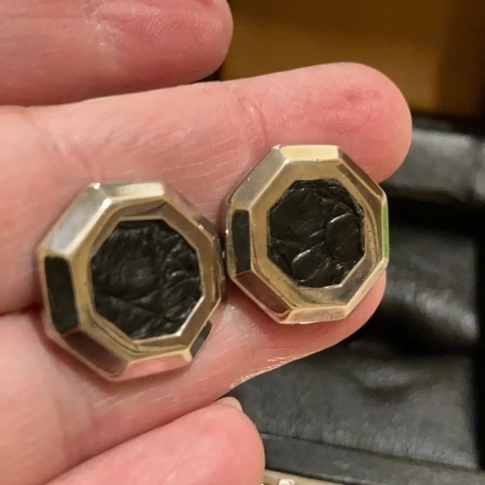 Bracaletti silver tone & black croc Czar cuff links in leather box-gently used